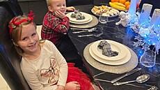 Lela Vémola tráví Vánoce s d�tmi doma.