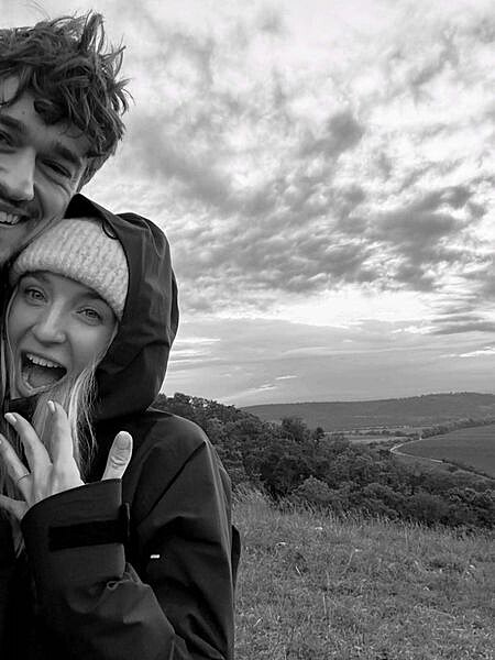 Exman�elka Pavla Masl�ka Nella u� se stihla zasnoubit a s novou l�skou na sv�t...