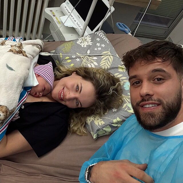 Natalie Ko�endov�, syn Bryan