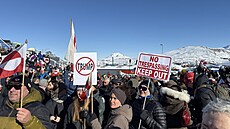 Protesty proti Trumpovi v hlavním m�st� Nuuk