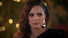 Mary nesla líba�ku své nejlep�í kamarádky Sarah s Mírou t�ce. Slo�ila se.