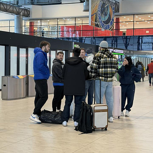 Influenceři míří do Survivoru? Několik se jich objevilo společně na letišti