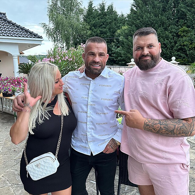 Karlos V�mola a Tom� Lund�k b�hem oslavy ve V�molandu.