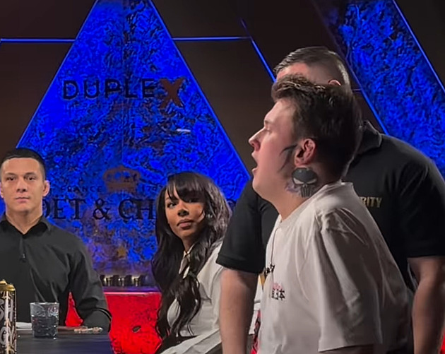 Lidé se bojí o Tadeáše Veselého. Prosí Clash, aby ho nepouštěli do zápasu. Potřebuje pomoc, píšou