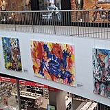 Um�n�, kter� v�s zastav� mezi n�kupem a k�vou: SKY GALLERY �ESTKA p�edstavuje...