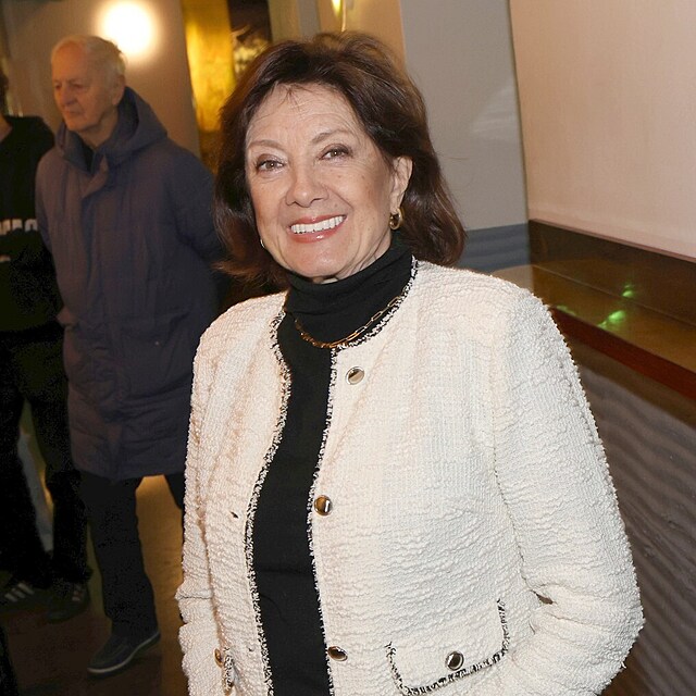 Zp�va�ka Marie Rotrov�