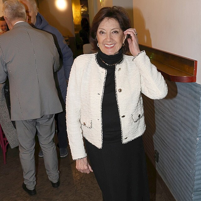 Zp�va�ka Marie Rotrov�