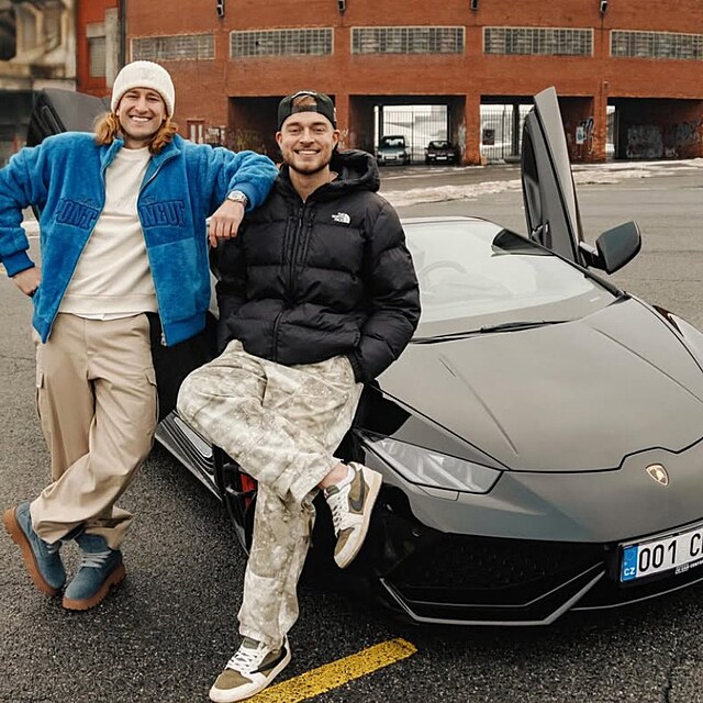 Vl��a Kadlec a Adam B�rik koupili V�molovo Lamborghini