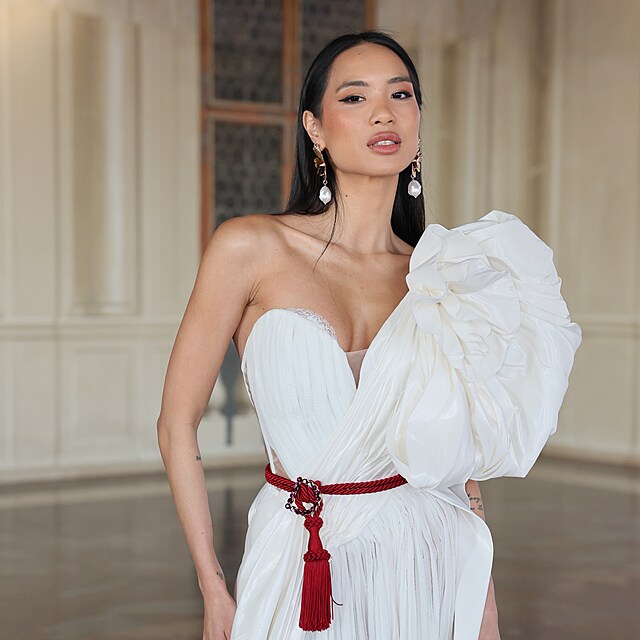 Sarah Vu na �vodn� tiskov� konferenci Miss Universe Czech Republic 2026