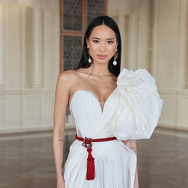 Sarah Vu na �vodn� tiskov� konferenci Miss Universe Czech Republic 2026