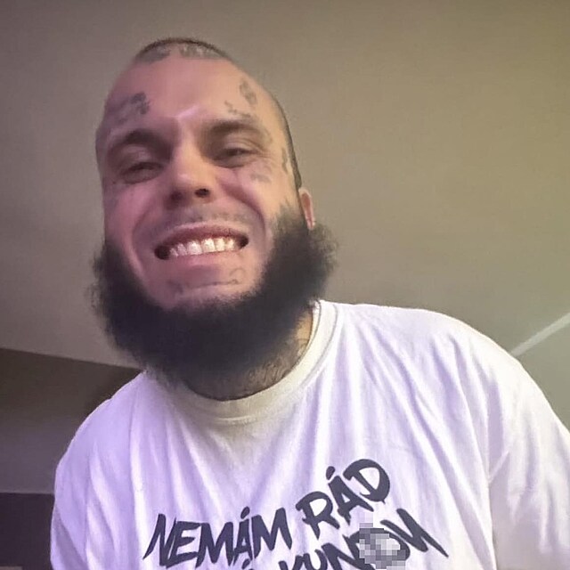 Leo Ber�nek si u��v� �ivota.