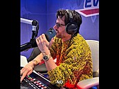 Leo� Mare� ve svém ho��icovém svetru