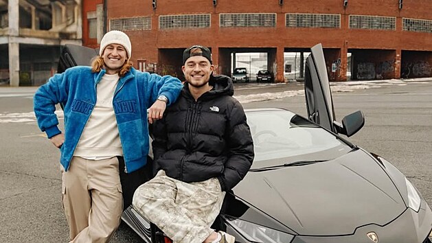 Vl��a Kadlec a Adam B�rik koupili V�molovo Lamborghini