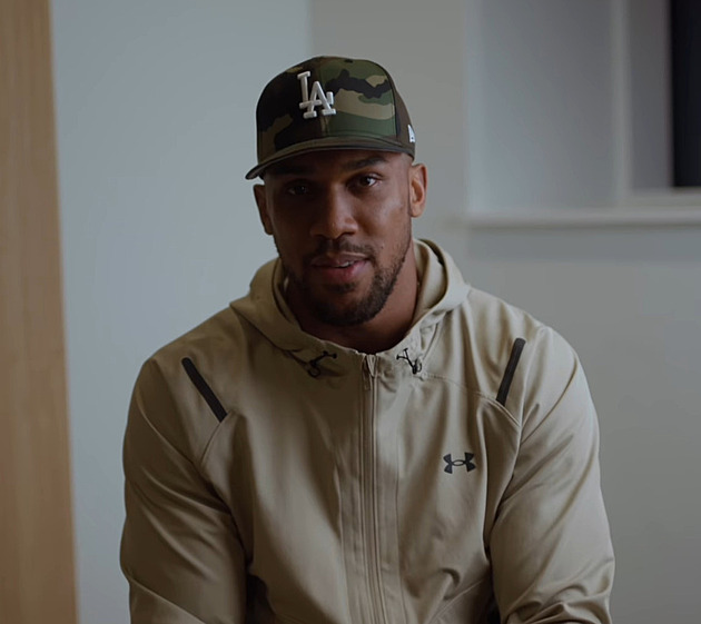 Anthony Joshua poprvé promluvil po tragické nehodě: Byli to moji bratři, chci dokončit misi, říká