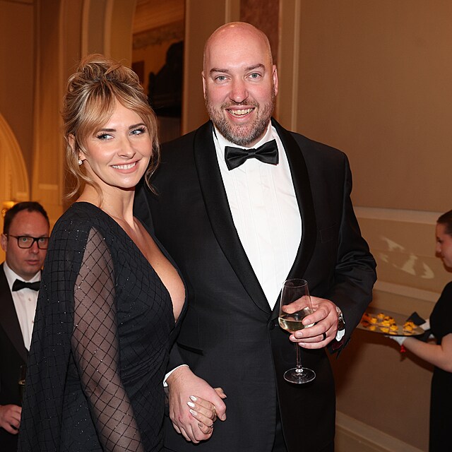 Ond�ej Slanina s man�elkou 