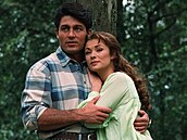 P�vabná Esmeralda se svojí láskou José Armandem.