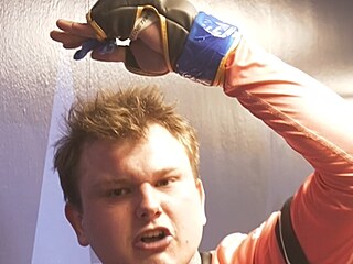 Tade� Vesel� je na�tvan�, vin� Lea Ber�nka