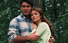 P�vabná Esmeralda se svojí láskou José Armandem.