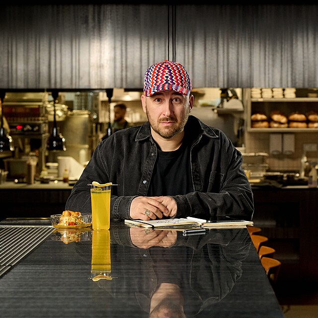 Autor konceptu Patrik G�me� v Alm�: design�r, kter� si z Instagramu @patrikplates ud�lal vlastn� gastro discipl�nu.