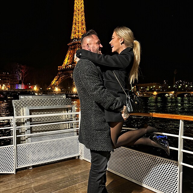 Jakub Vavrou�ek a Dominika Myslivcov� v Pa��i