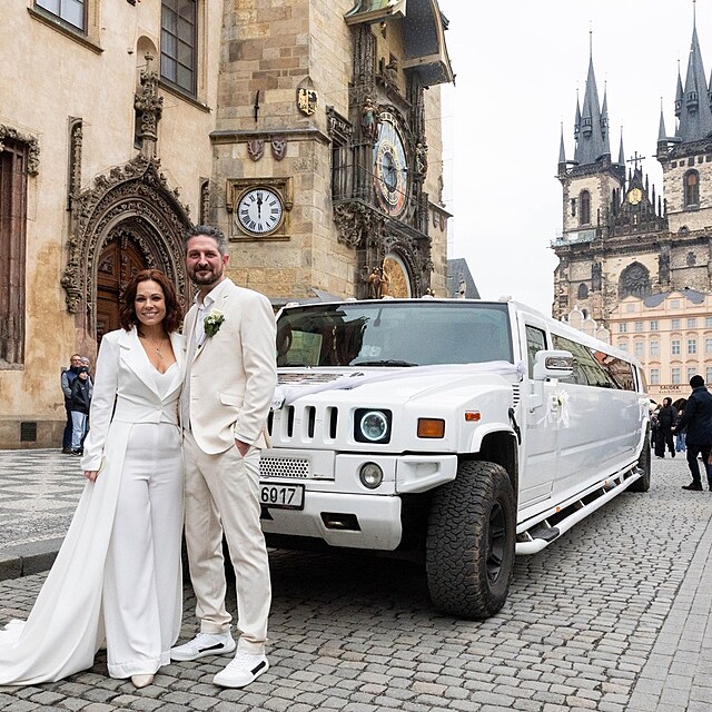 P�ivezla je limuz�na.