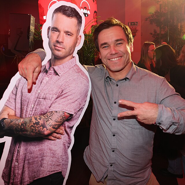 Vav�inec Hradilek s par��kem Tom�em Slav�kem, kter� se nemohl dostavit osobn�.