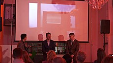 Jakub Kotek na narozeninové akci investigativního projektu Odkryto.cz