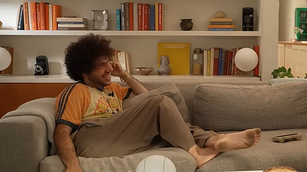 Benny Blanco a jeho �pinav� nohy