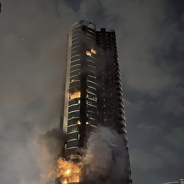 AI válka v Dubaji: Falešné rakety u Burj Khalify děsí internet, za šíření hrozí tvrdé pokuty