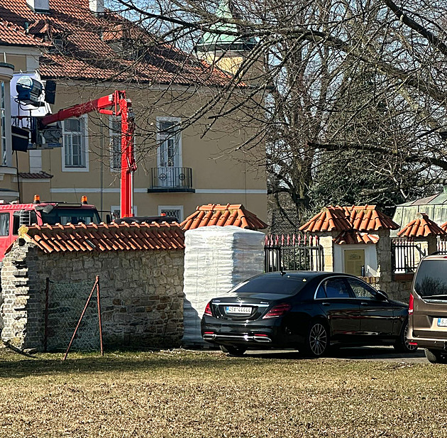 DiCaprio a Lawrencová v neutěšené krajině plné sněhu. Natáčení v Česku začalo