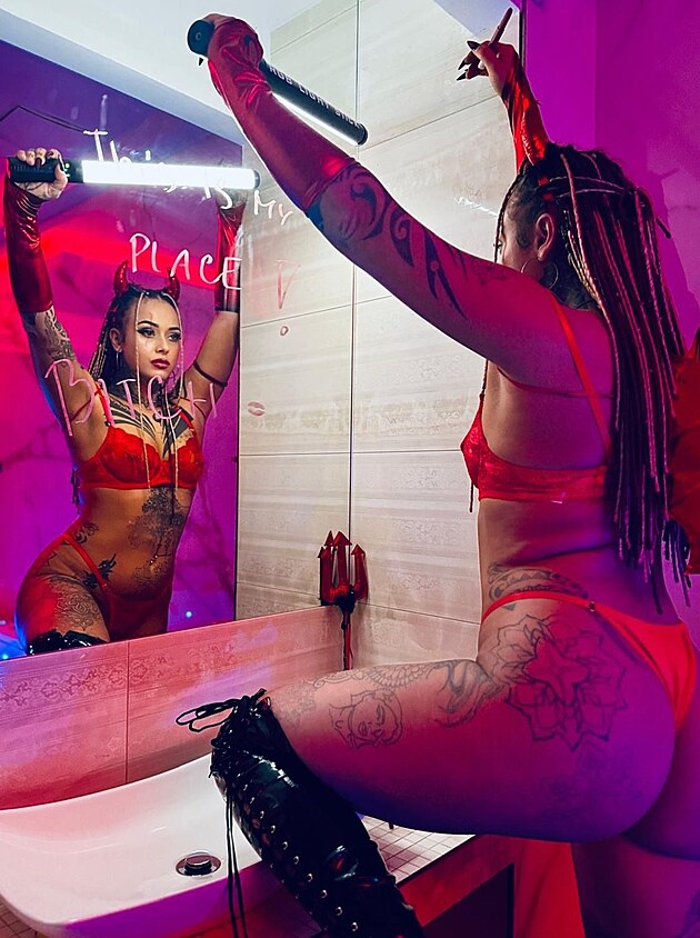 Tereza jede na s�t�ch docela bomby.