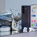 Galaxy Buds4: sluch�tka s AI, lep��m ANC a designem