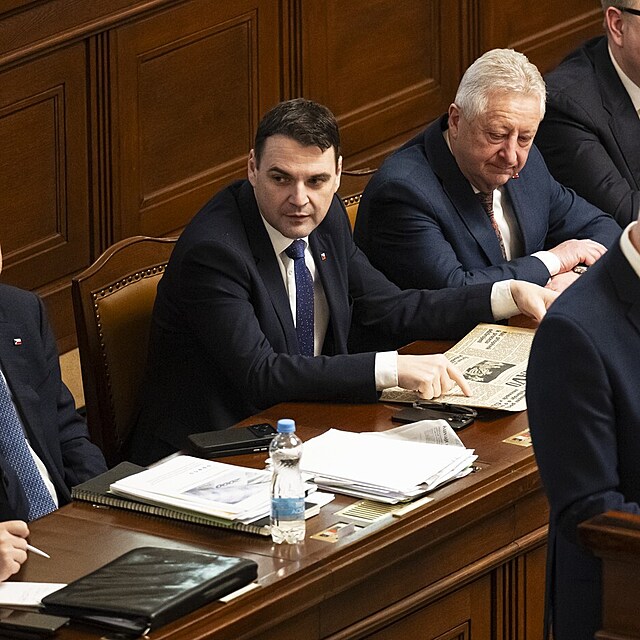 Petr Macinka vyt�hl Rud� pr�vo, zat�mco mluvil prezident