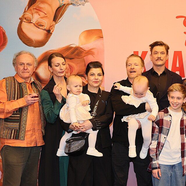 Slavnostn� premi�ra komedie P��n� k narozenin�m: K�tiny