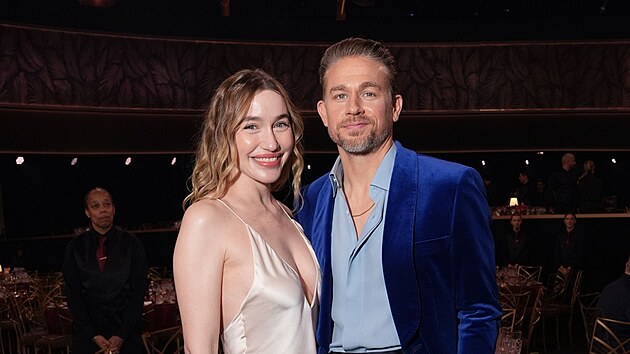 Charlie Hunnam, Morgana McNelis