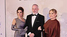 Ples v Intru 2026: Eva Decastelo a Regina �andová