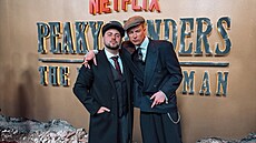 Adam Mi�ík na sv�tové premié�e Peaky Blinders v Birminghamu.