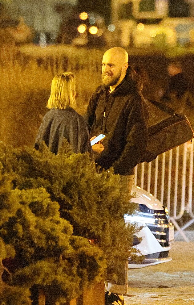 Kdy� se kone�n� potkali, bylo vid�t, �e se r�di vid� a �e mezi nimi funguje v�c...