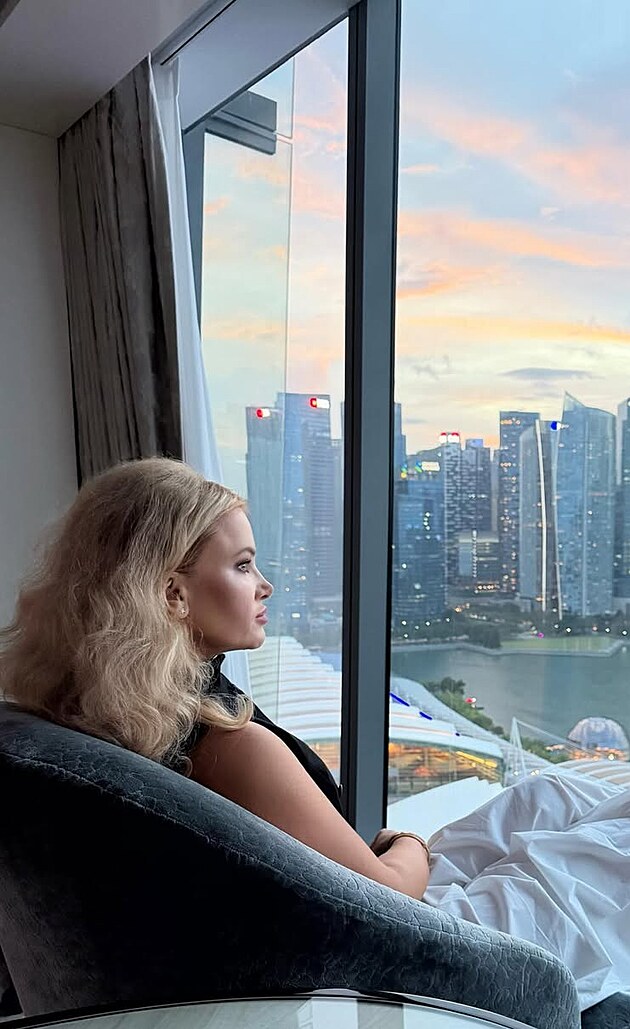 Monika Babi�ov� v Singapuru