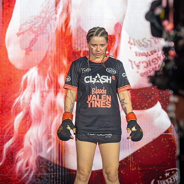 Dominika Elischerov� M�na Clash 15.