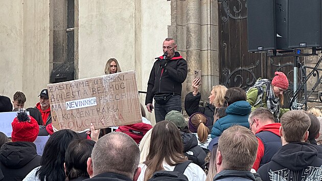 Demonstrace proti ps�mu �tulku Bouchalky