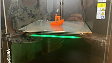 První test ka�dé nové tiskárny. Legendární lo�ka Benchy, kterou tiska�i po...