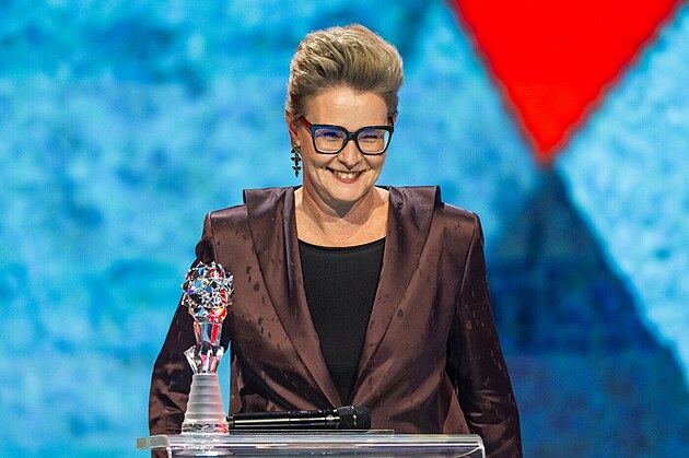 Helena Bezd�k Frankov�