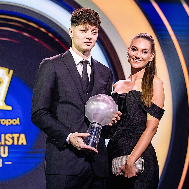 Fotbalista roku 2023- Ladislav Krej�� s p��telkyn�