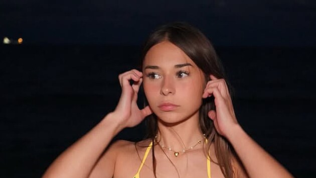 OnlyFans tv�rkyn� Sophie Rain