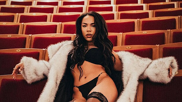 Angie Mangombe m� n�dhern� k�ivky