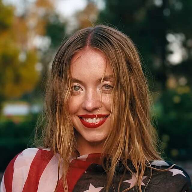 Sydney Sweeney v Euphorii