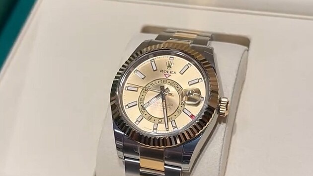 �t�p�n Kozub si po��dil tyhle luxusn� rolexky.
