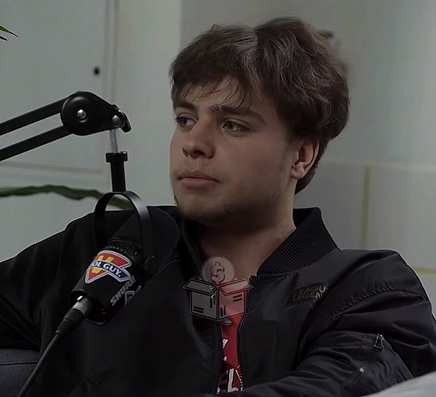 Opat reaguje na své chování: Vy smažky, z*urvené, na co si tu hrajete? Sibiřan se do něj opřel