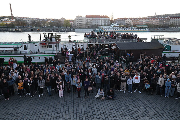 Rozlou�en� s M�nou na Ra��nov� n�b�e��